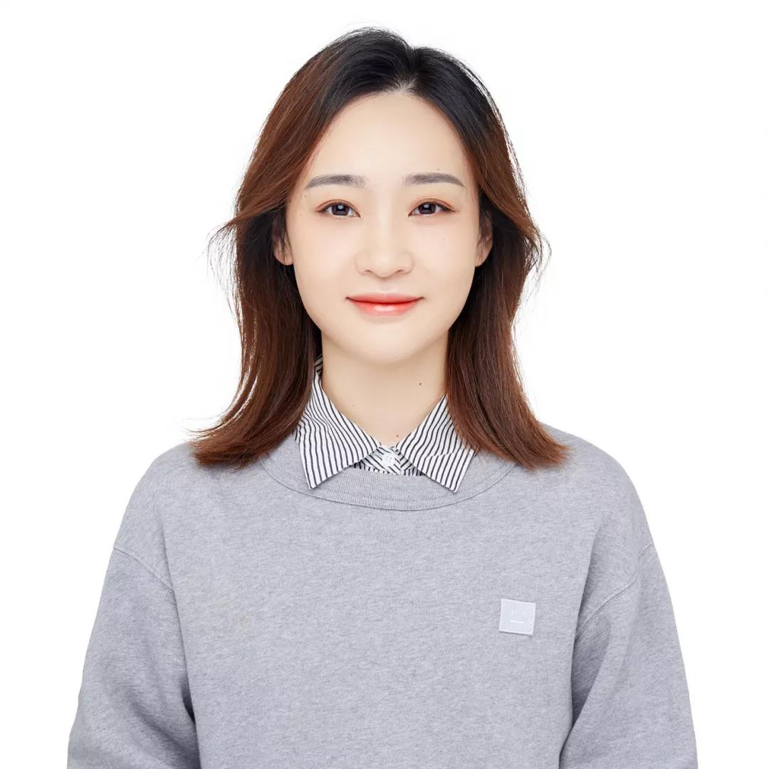 黄婧.jpg