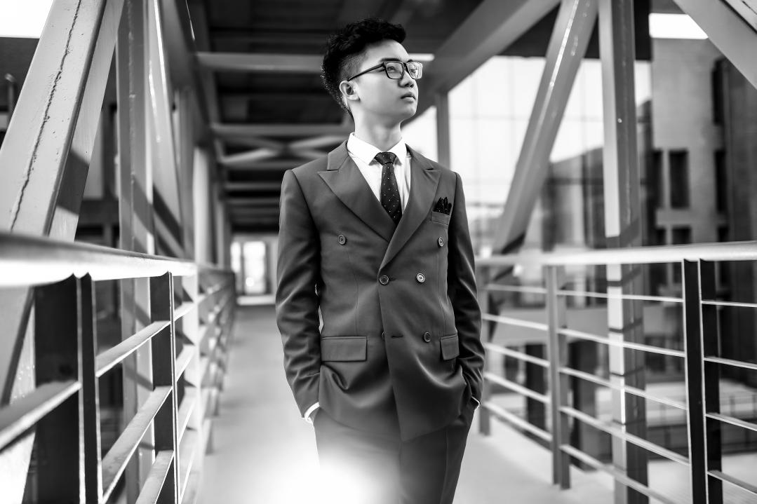 杨炉磊.png