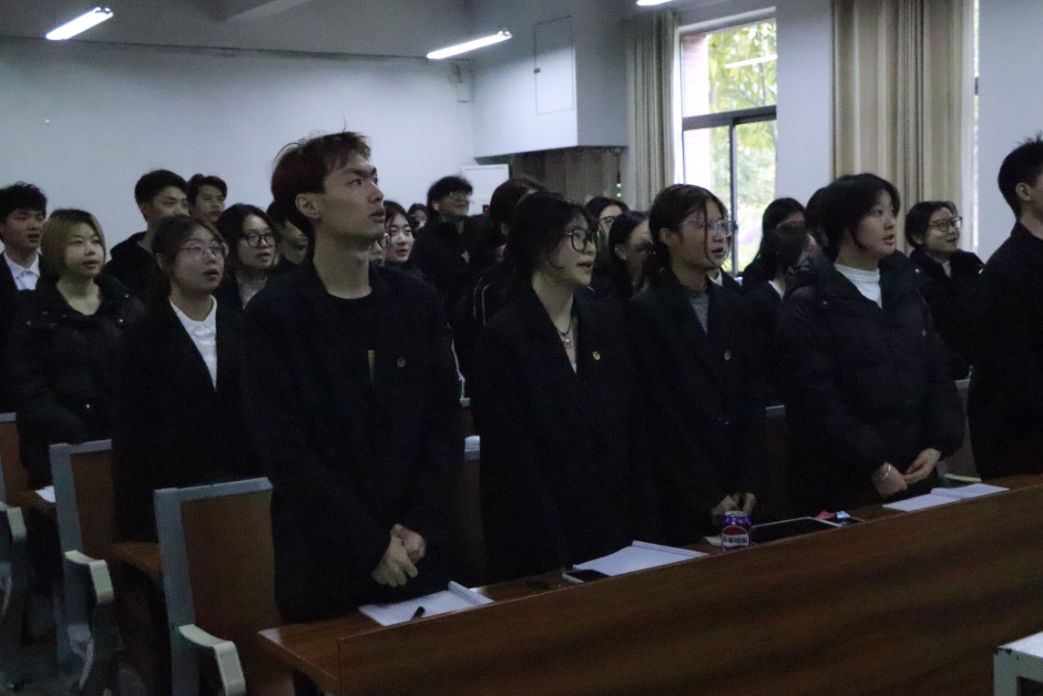 青春在路上 永远跟党走 1