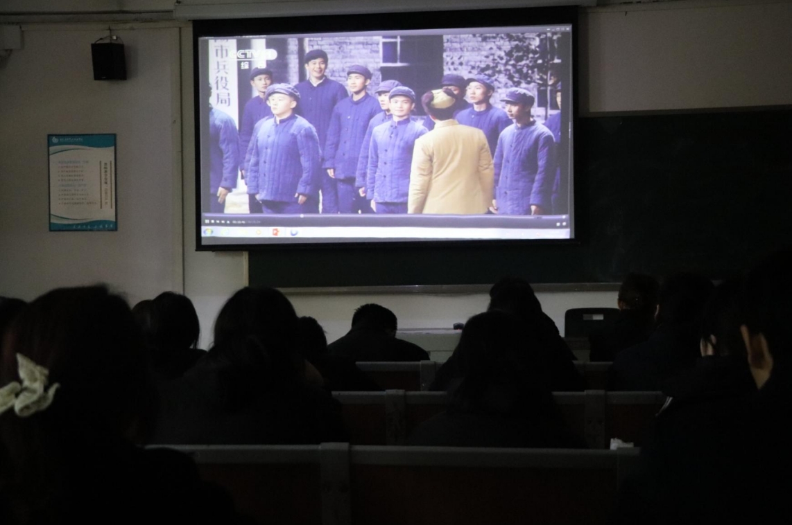 青春在路上，永远跟党走2jpg
